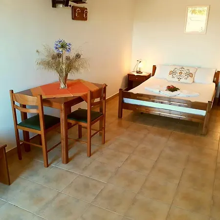 Giannikas * Livadi (Kythira)