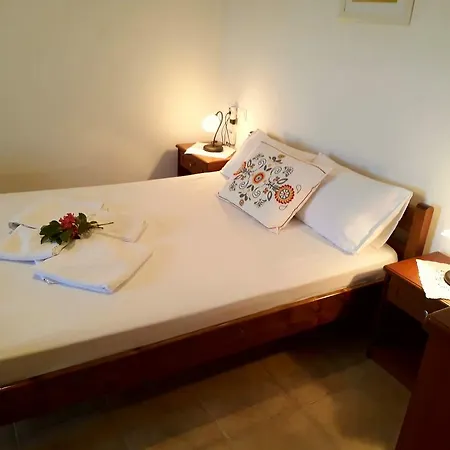 Giannikas * Livadi (Kythira)